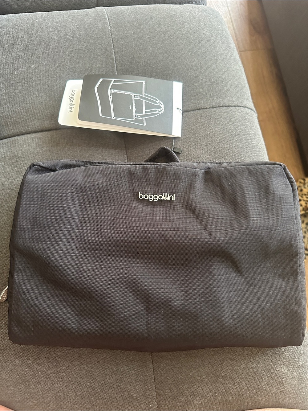 NWT Baggalini Carryall Packable Tote - Picture 4 of 4